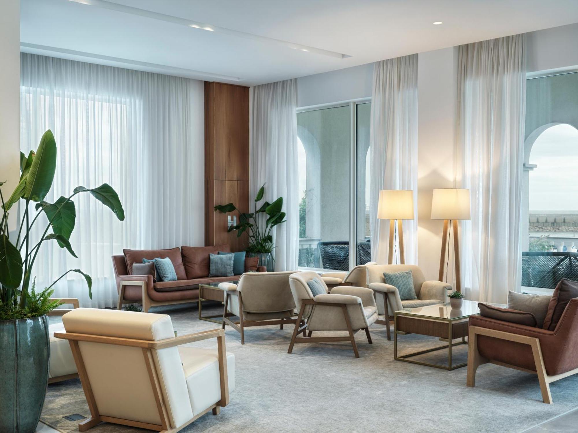 เดอะ เชดี ลุสติกา เบย์ Hotel ติวัต ภายนอก รูปภาพ